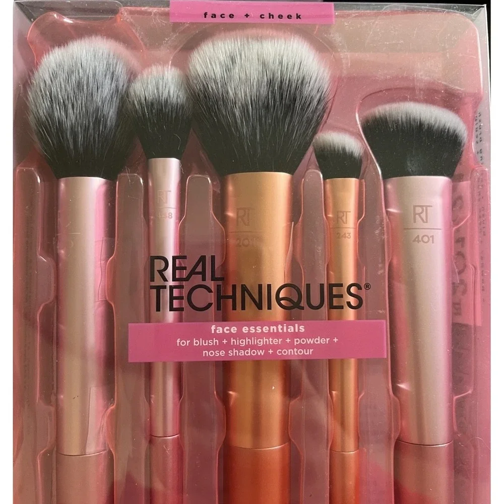 Real Techniques Face Essentials Brush Set – 400, 448, 201, 243, 401 – 5pc Makeup